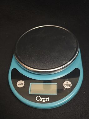 Digital Kitchen Scale in Teal - Precision Food & Baking Scale